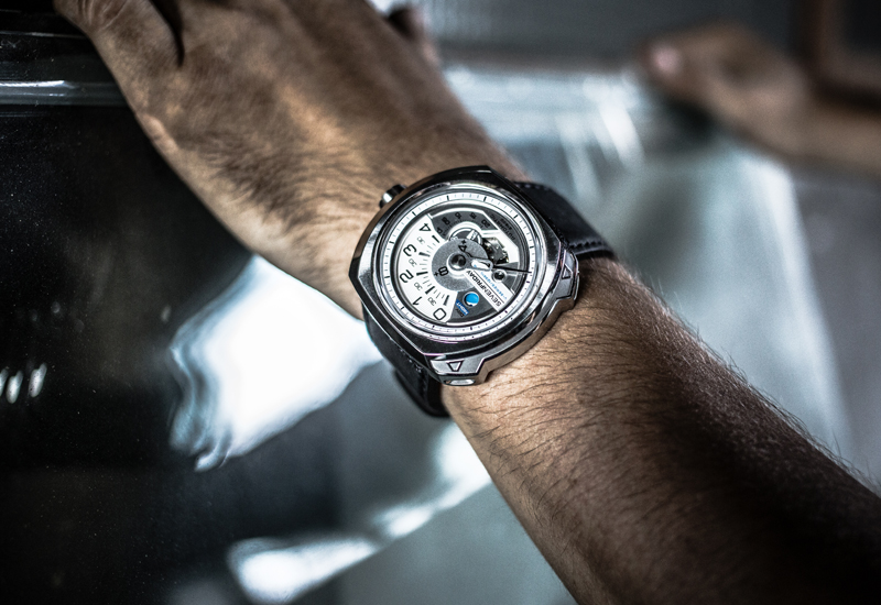 Sevenfriday v01 001